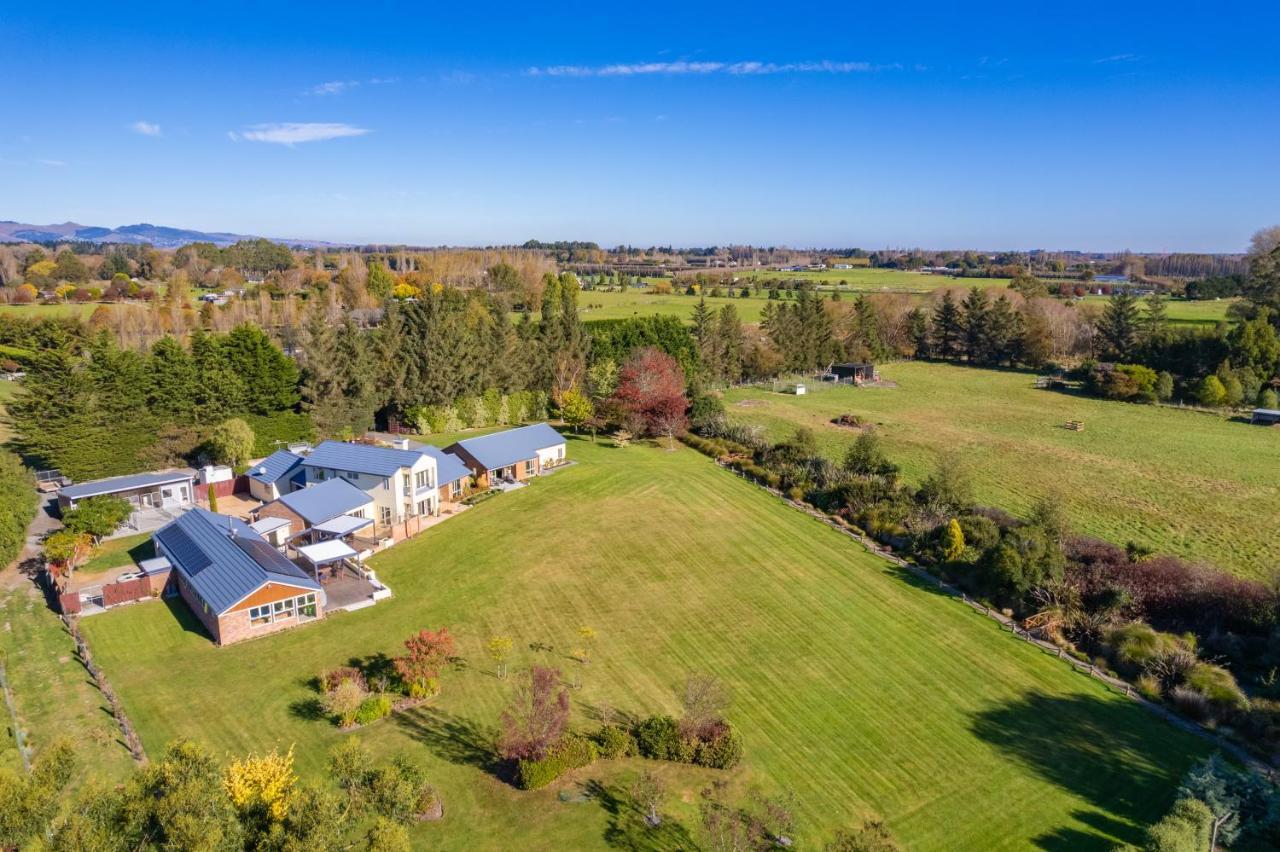 The Meadows Villa Christchurch Exterior photo