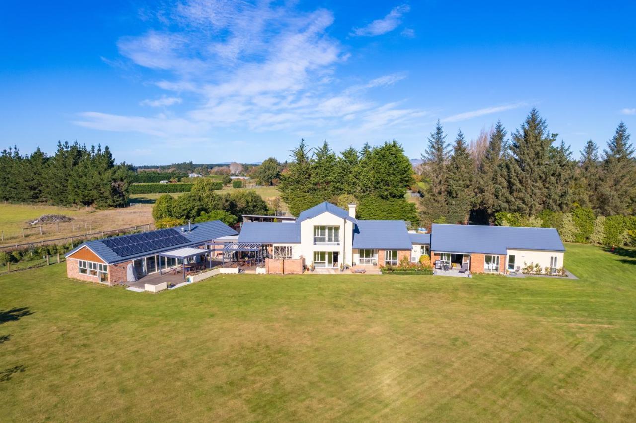 The Meadows Villa Christchurch Exterior photo